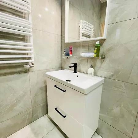 Aleja Powstancow Wielkopolskich Apartment *