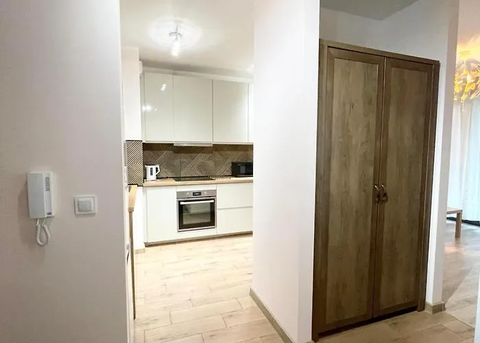 Aleja Powstancow Wielkopolskich アパート